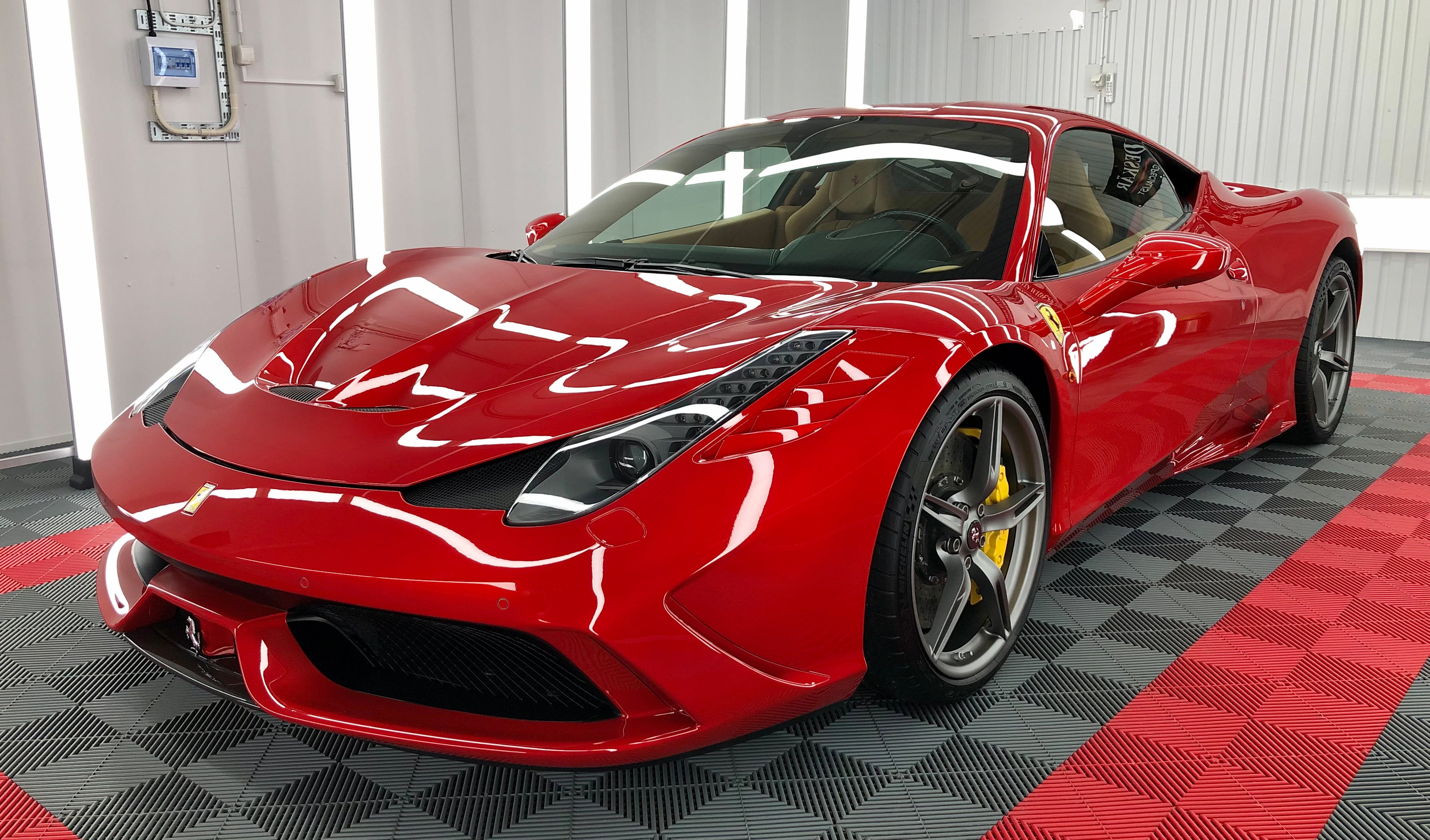 cmw_galleri_ferrari_458_speciale-min (1)